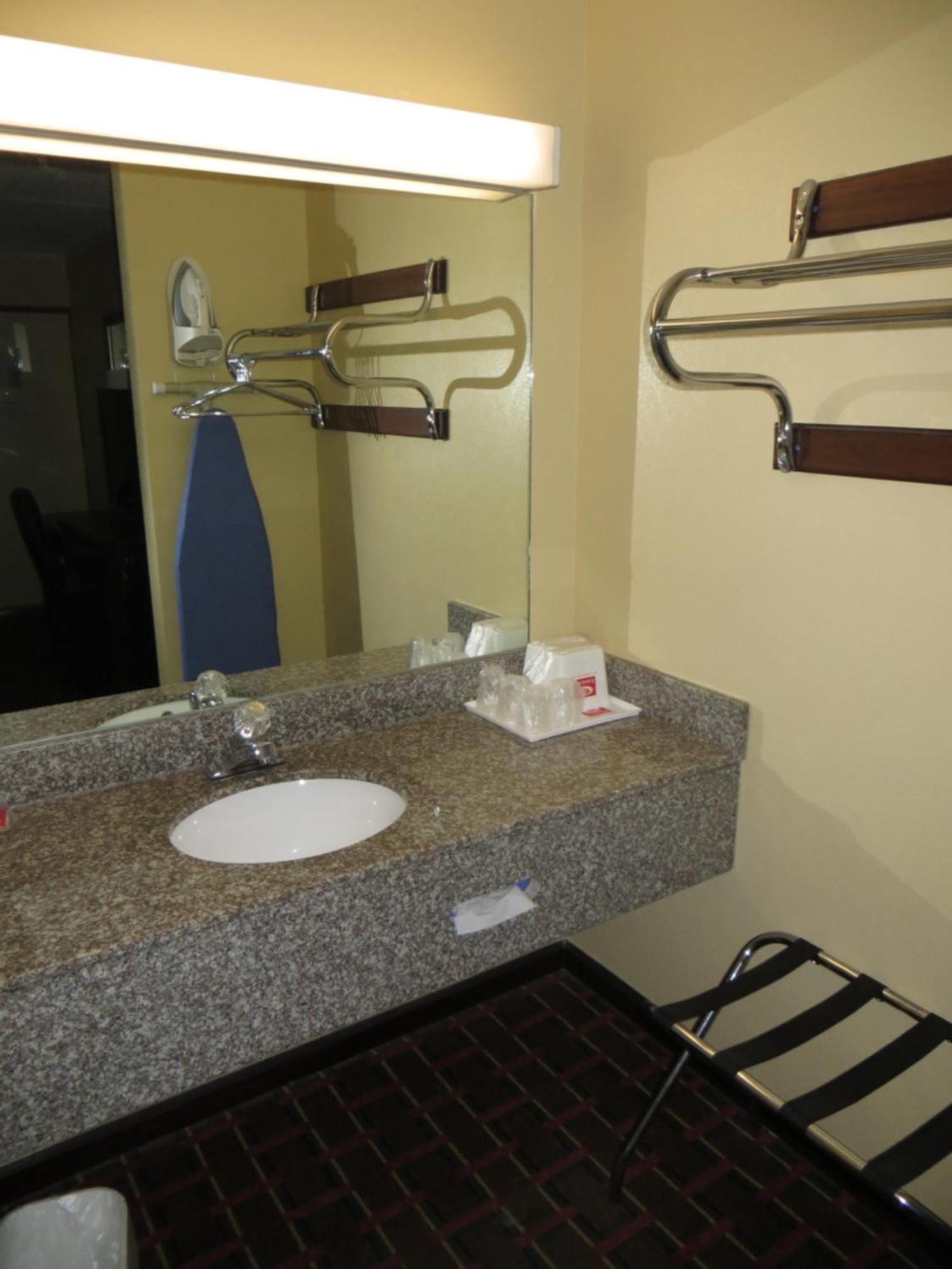 Econo Lodge Lenoir City Pokoj fotografie